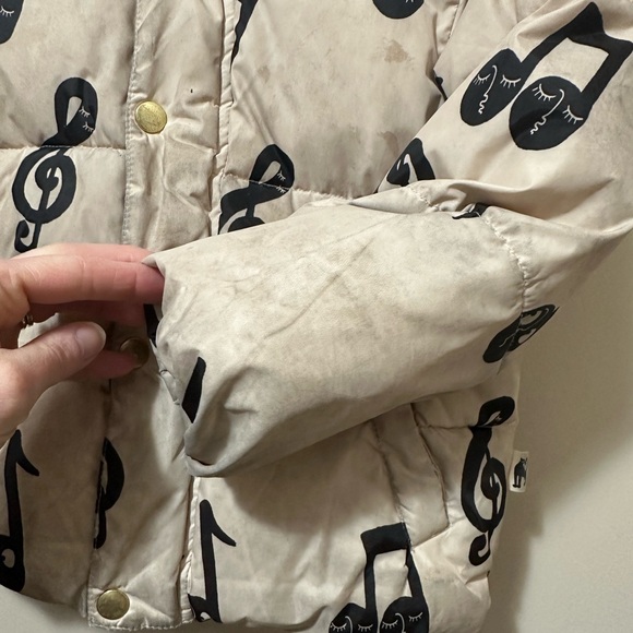 Mini Rodini Cream and Black Musical Notes Puffer Jacket 104/110 (4/5) - Picture 3 of 3